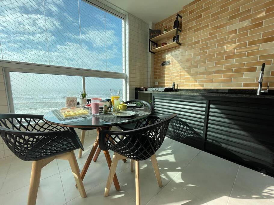 Ap Frente Mar Com Ar-Condicionado E Varanda Gourmet Mongaguá Екстериор снимка